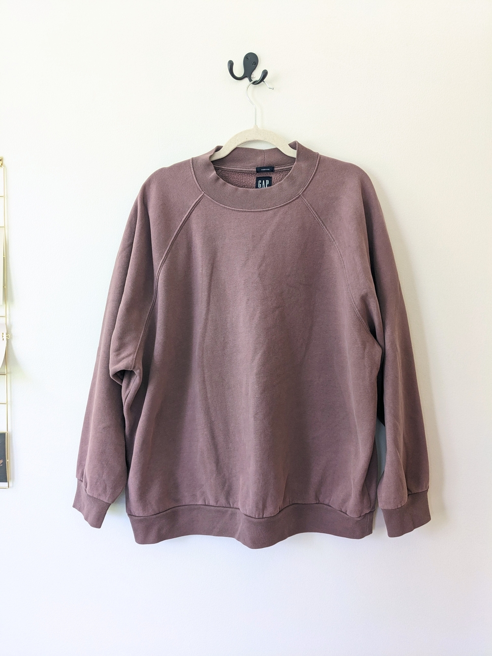 GAP Men's Dusty Mauve Crewneck Sweatshirt